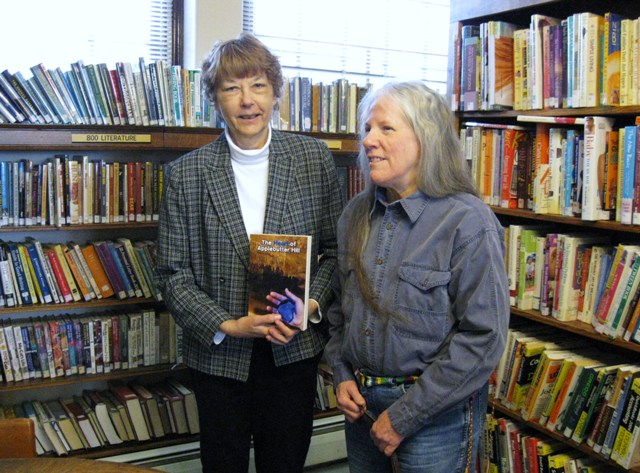 Donna W. Hill donates The Heart of Applebutter Hill to Dir. Sue Stone at the Susquehanna County Library in Montrose, Pa. - photo by Rich Hill.